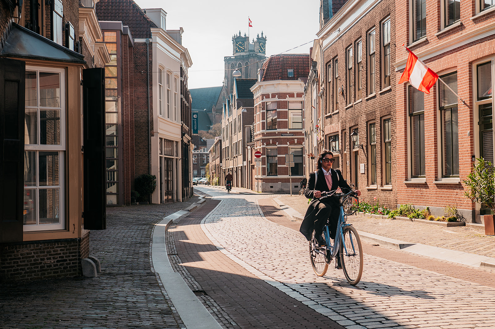 Fietser in het centrum van Dordrecht