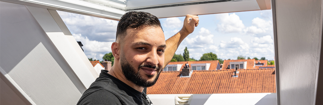 Energiehulp aan het werk op zolder