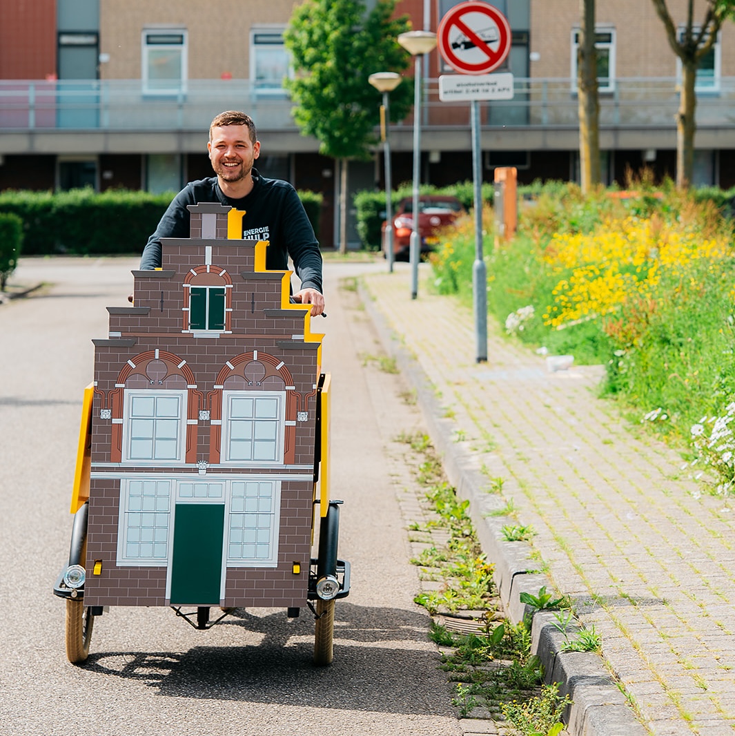 man op bakfiets